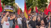 Cientos de personas protestan ante la sede del PSOE en Madrid en una manifestación convocada por Frente Obrero