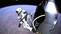 Así fue el salto de Felix Baumgartner: casi 40 kilómetros de altura, rompió la barrera del sonido y batió tres récords mundiales