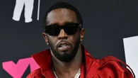 Un exasistente de Puff Diddy cuenta cómo limpiaba alcohol, drogas y aceite de bebé tras las orgías del rapero