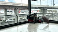 Almeida asegura que echar a los alojados en Barajas es ilegal: "No hablo de competencias, son personas"