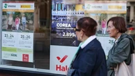 CEAV y Valorian pactan una subida salarial del 3% en las agencias de viajes en 2025 mientras los sindicatos CCOO y UGT se desmarcan