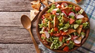 Fattoush: la ensalada libanesa que conquista el verano con frescura y sabor