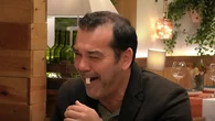 Alejandro no conquista a Lidia en 'First Dates' con su imitación de 'El Risitas': "Me he quedado anonadada..."