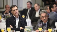 Revilla dice que Sánchez gobierna "con los pelotas": "Los incompetentes son más proclives a la corrupción"