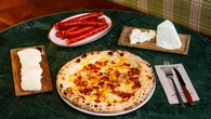 Dónde porbar la pizza de txistorra y yema de huevo del mejor 'pizzaiolo' por tiempo limitado