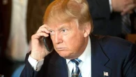 Trump lanza su propio smartphone: así es T1, un móvil "elegante, dorado y construido en EEUU"