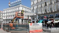 La Puerta del Sol monta sus toldos 163 veranos después... y con alguna traba de Patrimonio