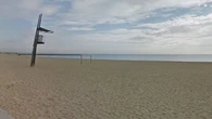 Detenido un hombre por exhibicionismo ante menores en la playa del Bogatell en Barcelona