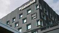 Accionistas minoritarios del Sabadell hacen un llamamiento a "resistir y no vender" al BBVA