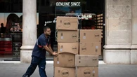 La actividad de los servicios y la industria creció en junio pero la incertidumbre política ya supone un riesgo