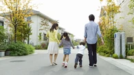 Uno de cada cuatro hogares españoles con niños no se pudo permitir ni una semana de vacaciones en 2024, según el INE