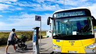 AMB refuerza el servicio de bus metropolitano para llegar a las playas este verano