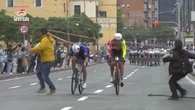 La reacción de Wout van Aert al ataque con cuerdas de dos manifestantes en el Giro de Italia: "Me quedé en shock, fue una locura"