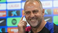 Hansi Flick y la resaca de sus jugadores por por la celebración de la Liga: "Quien puede salir de fiesta, puede trabajar"