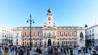 La fachada de la Real Casa de Correos será restaurada: la obra empieza este mes y prevén destaparla antes de Navidad