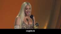 Beyoncé recoge el premio a Mejor Álbum del Año con un vestido inspirado en sus raíces