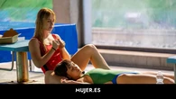 El intenso entrenamiento de Clara Galle para Olympo con el que presume de brazos tonificados