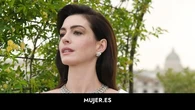 Vuelve 'El diablo viste de Prada' y estos son los 'looks' que Anne Hathaway ha llevado durante el rodaje