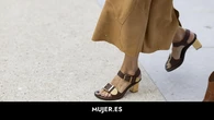Las sandalias 'plaga', el calzado que vamos a ver en todas partes: dónde comprarlo barato 