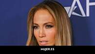 Jennifer Lopez presume de piernas de infarto a sus 55 años con unos microshorts 