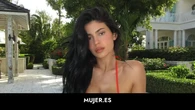 Kylie Jenner se vuelve viral llevando un estilismo de firma española