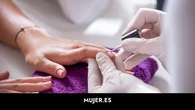 El nuevo sérum de uñas de Mercadona que arrasará este verano: manicura inquebrantable