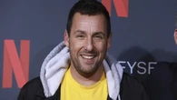 Adam Sandler responde sin rencor a la camarera que le echó de un restaurante: "La oferta no se aplicaba a los batidos"