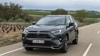 Probamos el nuevo RAV4 híbrido enchufable, el SUV superventas de Toyota