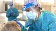 Por qué algunos pacientes dan positivo en Covid-19 mucho después de curarse