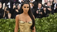 Kim Kardashian ya ha superado el ecuador de su carrera universitaria de Derecho
