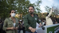 Santiago Abascal y Rocío Monasterio, en el palco del Estadio de Vallecas... en el retorno de Zozulya