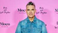 Robbie Williams se estrena como artista gráfico en su primera exposición: “El adolescente de 17 años que llevo dentro no se lo puede creer”