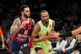 Forrest y un Baskonia con siete vidas anulan al Barcelona