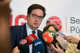 Óscar López anuncia que el Gobierno abonará “en breve” la subida salarial pendiente del 0,5% a los trabajadores públicos