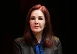 Priscilla Presley es acusada de aprovechar la muerte de su hija, Lisa Marie, para recuperar el control de su fideicomiso