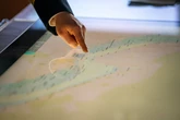 Megabuques perdidos en el mar o la guerra invisible que amenaza el comercio mundial: “La tripulación entra en pánico”
