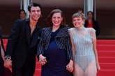 Carla Simón cierra en Cannes su trilogía familiar: “Romería’ nace de la frustración de no saber mucho sobre mis padres”