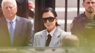 Kris Jenner convierte su cirugía estética en un negocio: saca a la venta camisetas y gorras