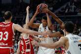 El Madrid contiene a Mirotic y continúa su escalada