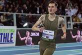 Jakob Ingebrigtsen suma dos nuevos récords mundiales a su colección