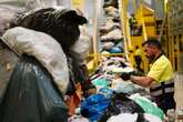 Un gigante del reciclado textil salido de la parroquia