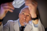 El siguiente paso de la terapia más revolucionaria contra el cáncer: que la produzca el propio paciente con una simple inyección