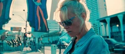 Pamela Anderson reescribe su mito: el símbolo erótico de los noventa a flor de piel deslumbra en ‘The Last Showgirl’