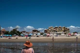 La fiebre del ladrillo sube de temperatura en la playa: estos son los precios que se piden por una casa en la costa