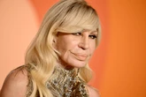 Donatella Versace critica el “vergonzoso” hotel de Miami que lleva su nombre: “No tiene ni tendrá nunca nada que ver conmigo ni con mi familia”