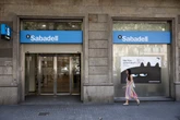 ¿Se puede cobrar el dividendo extraordinario del Sabadell si se acepta la oferta del BBVA?