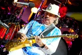 La expresividad de Carlos Santana se adueña del Sant Jordi