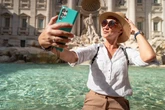¿Existe el síndrome del turista español encubierto? Por qué a veces fingimos ser de otro país ante los compatriotas