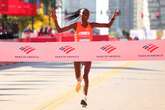 La keniana Ruth Chepngetich pulveriza en Chicago el récord del mundo de maratón: 2h 9m 56s