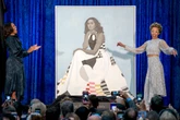 La retratista de Michelle Obama cancela su exposición en un museo del Smithsonian tras denunciar censura para no enfadar a Trump